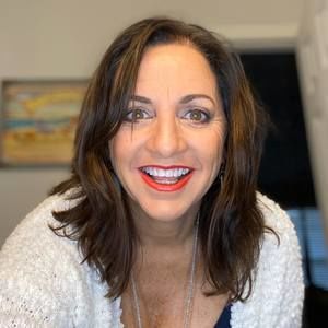 Meet your Posher, Debbie